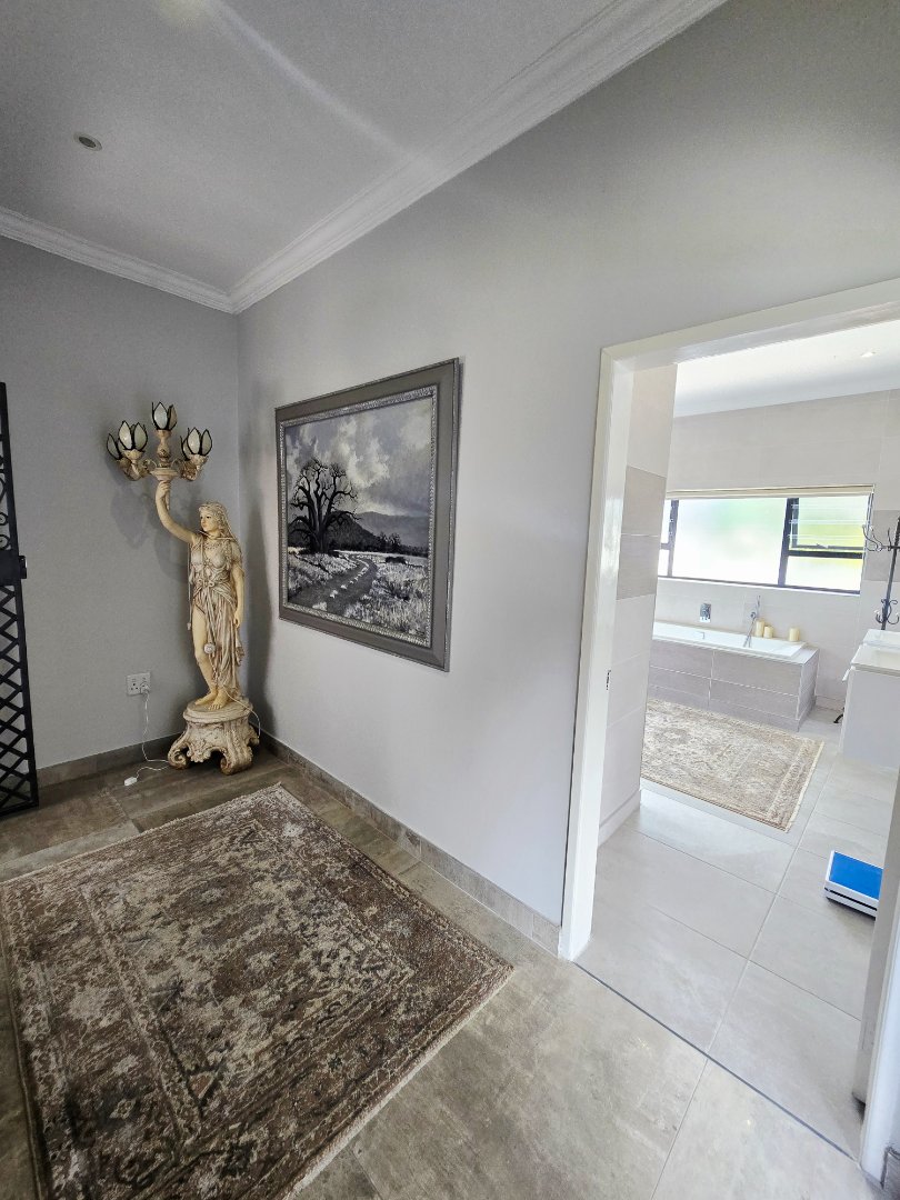 6 Bedroom Property for Sale in Wilkoppies North West